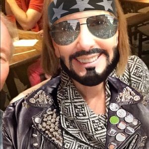 Meet your Posher, Richard